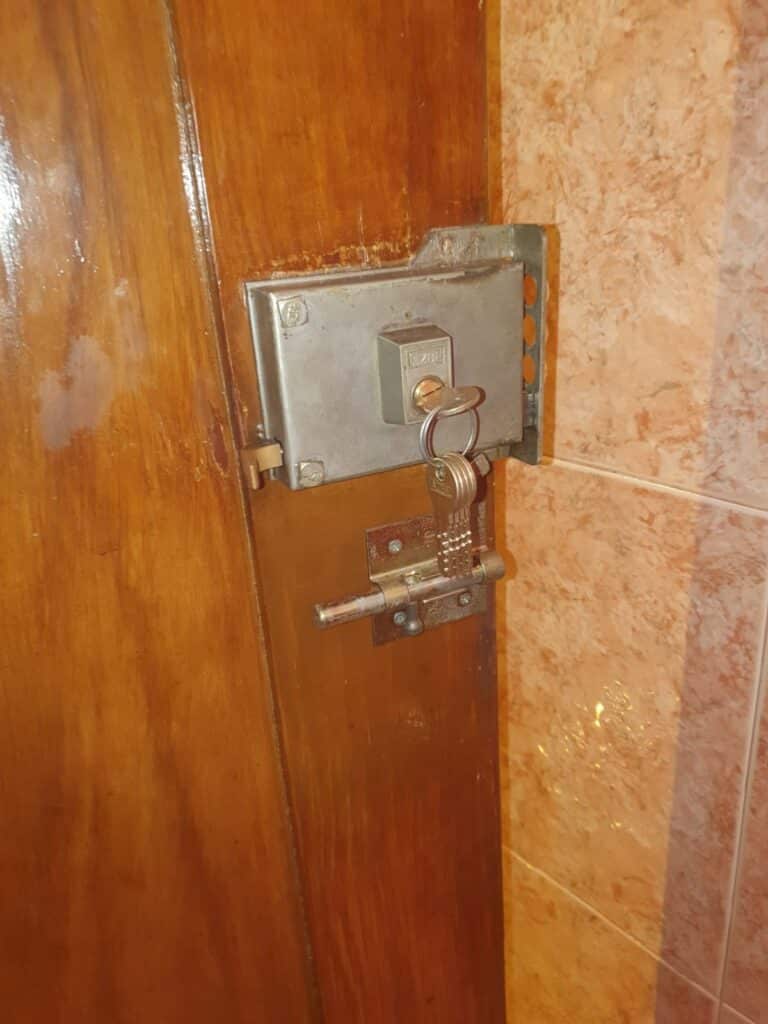 Apertura de puertas Beniajan
