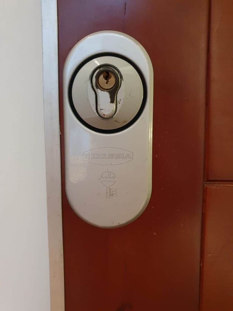 Apertura de puertas Cuevas de Reyllo