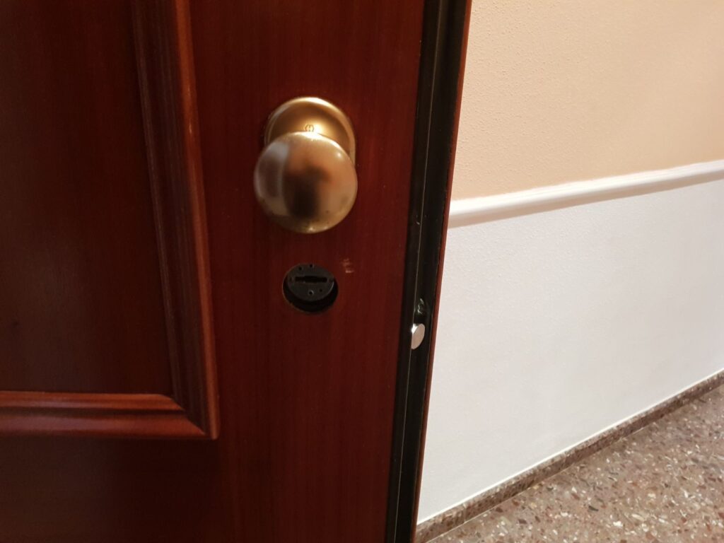 Apertura de puertas Cuevas del Norte