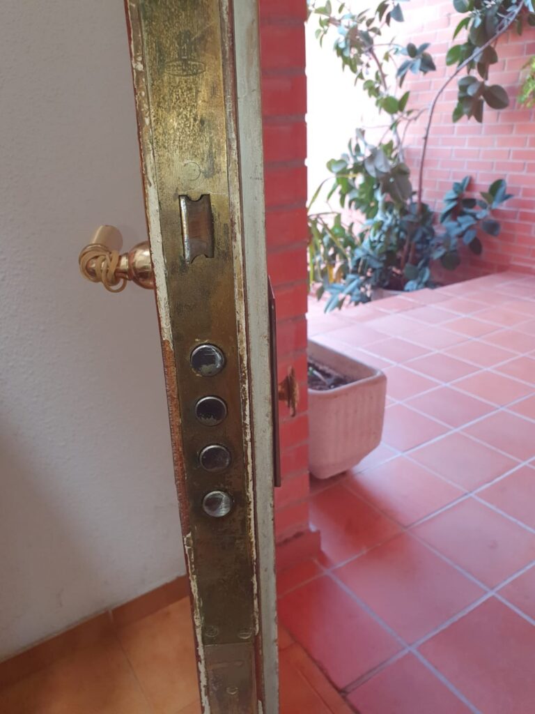 Apertura de puertas Las Penicas