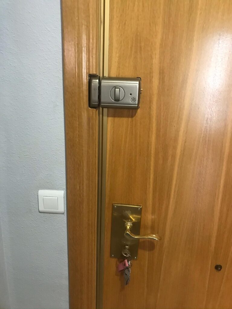 Apertura de puertas Lobosillo