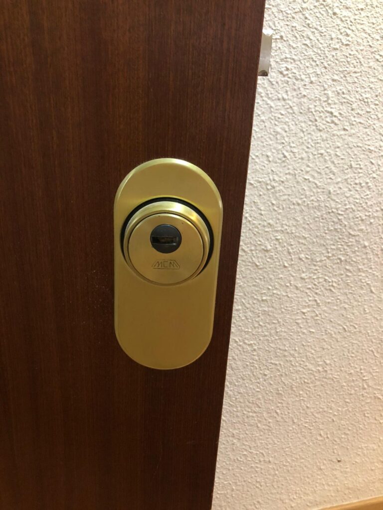 Apertura de puertas Torre-Alta